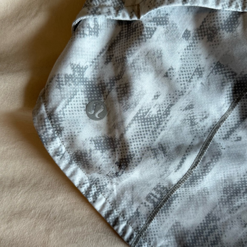 Light Gray Patterned Lululemon Speed Up Shorts - image 3